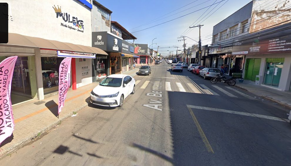 Avenida Bernardo Sayão em Goiânia